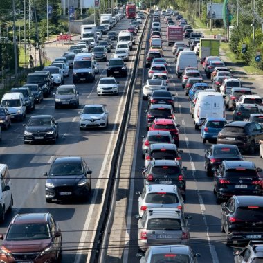 Mobilitate urbană: cum stau București și Cluj-Napoca cu gestionarea traficului