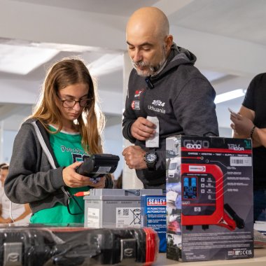VARTA donează materiale didactice și echipamente pentru elevii din școli tehnice