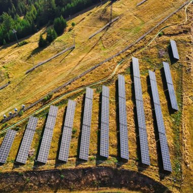 O companie românească folosește energia solară ca să putem schia sustenabil