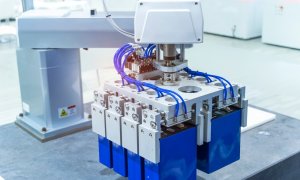 Startup-ul care folosește materiale comune pentru producția de baterii „verzi”