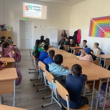 School of Health, program care ajută elevii să deprindă obiceiuri sănătoase