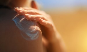 Crema de protecție solară scade fertilitatea peștilor