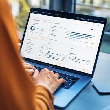 Ai flotă auto? Tool-ul care te ajută să afli instant date despre emisiile de CO2