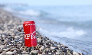 Peste 602 milioane kg deșeuri de la Cola ar putea ajunge anual în oceane