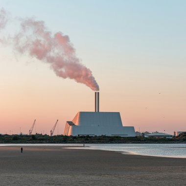 Frontier se angajează să reducă emisiile asociate cu incinerarea deșeurilor