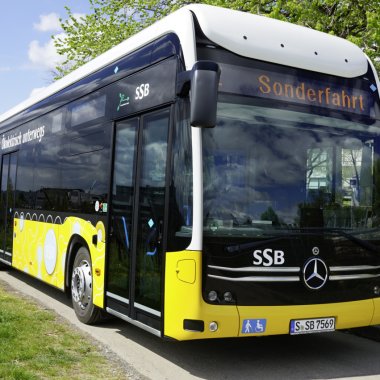 Daimler prezintă noi autobuze cu autonomie extinsă, alimentate cu hidrogen