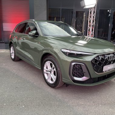 Audi lansează noul Q5 cu noi motorizări hibride, mai performante și economice