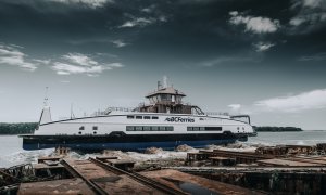 Șantierul naval din Galați lansează la apă un nou feribot hibrid-electric