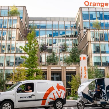 17 tone de deșeuri colectate în școlile bucureștene prin programul Recicleta