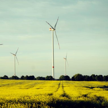 Trei noi parcuri eoliene cu o capacitate de 138 MW în România