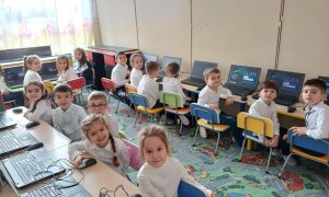 Dăm Click pe România 2025: 4.000 de calculatoare recondiționate, distribuite în țară