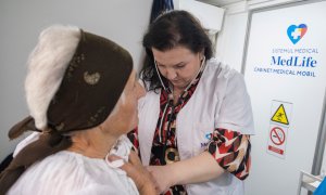MedLife oferă comunităților vulnerabile consultații gratuite prin „Caravana cu Sănătate”
