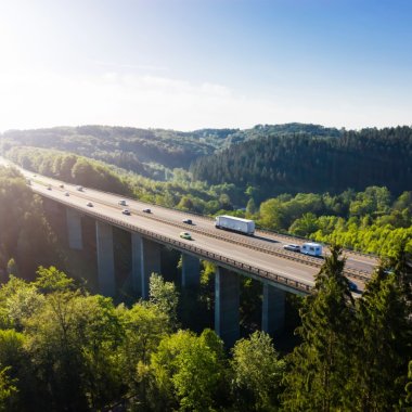 Raport de sustenabilitate DKV Mobility: cu 41% mai multe puncte de încărcare electrică în Europa