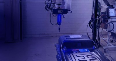 Robotul autonom dezvoltat în Europa care pregătește baterii auto pentru reciclare