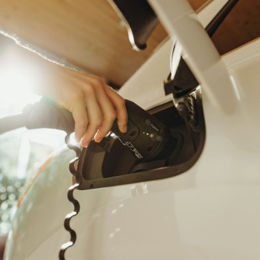 Cât de dificil poate fi, de fapt, să încarci o mașină electrică în 2025