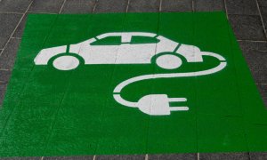 Cum crește piața mașinilor electrice în Europa față de 2024