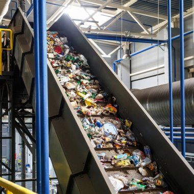 Companiile românești pot recicla mai ieftin ambalajele cu ajutorul OIREP-urilor