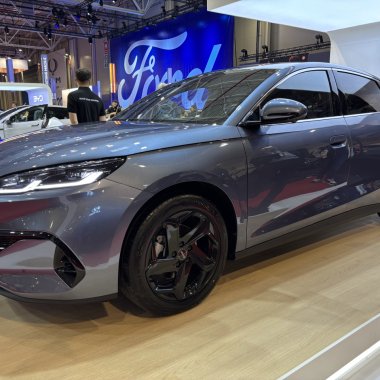 BYD lansează Seal 5 și Seal 6 DM-i, cu sisteme hibrid inteligente și preț accesibil