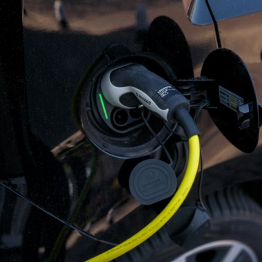 Propunerea necesară, dar care îi va enerva pe posesorii de mașini plug-in hibrid