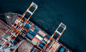 De la combustibili fosili la energie verde: cum se decarbonizează porturile lumii