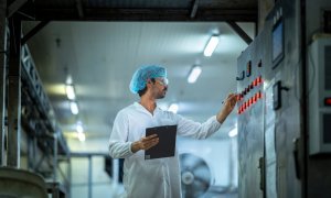 Un sistem de inteligență artificială ar putea permite accesul persoanelor cu deficiențe de auz în munci industriale