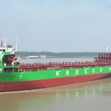 China începe testarea primei nave portcontainer electrice de 10.000 de tone