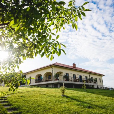 Oltentic Muse: producători locali din Vâlcea se unesc pentru a arăta potențialul turistic al zonei