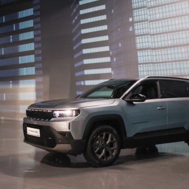 Jeep prezintă noul Compass, mai capabil pe off-road și mai eficient pe șosea