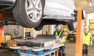 Cum reintegrează Renault bateriile uzate de la mașini electrice în economie