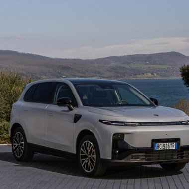 Leapmotor B10 se lansează în România. Cum se diferențiază de modelul C10