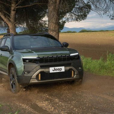 Jeep prezintă noul Avenger, cel mai capabil SUV compact pentru off-road