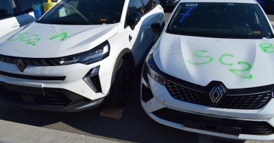 Renault și IGSU, 10 ani de parteneriat: câte mașini au oferit francezii pompierilor români