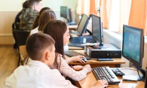 Dăm Click pe România: 38.000 de calculatoare recondiționate și donate