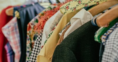 Franța interzice publicitatea pentru brandurile fast-fashion și adaugă taxe suplimentare