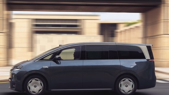Leapmotor lansează momentan în China primul său van electric de 7 locuri