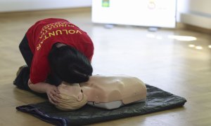 Studiu Groupama: 82% dintre români nu știu să acorde primul ajutor, deși unul din cinci a fost martor la o urgență