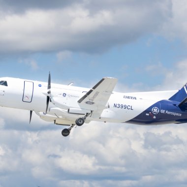 Avioanele hibrid-electrice își demonstrează viabilitatea pentru zboruri la mare altitudine