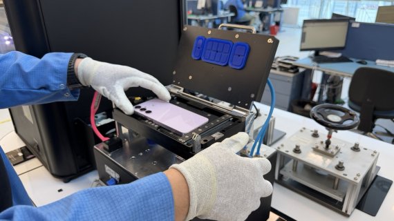Sustenabilitate și comfort pentru clienți în service: cum le acomodează Samsung pe amândouă