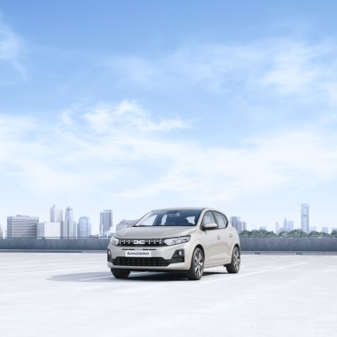 Dacia deschide comenzile pentru Sandero Hybrid 155, mașina perfectă pentru ride sharing
