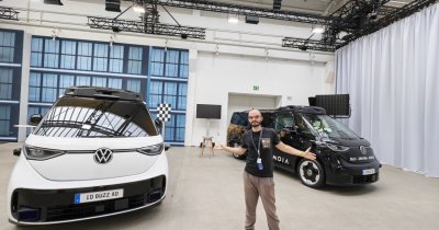 Am văzut în Berlin duba Volkswagen care te va conduce singură prin oraș în Europa