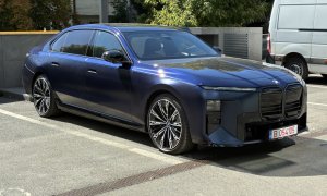 Am explorat tehnologiile lui BMW i7 2026. Ce oferă super-limuzina din Munchen
