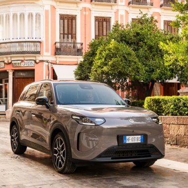 Leapmotor introduce B03X, crossover electric pentru orașele aglomerate