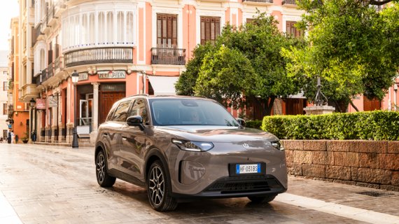 Leapmotor introduce B03X, crossover electric pentru orașele aglomerate