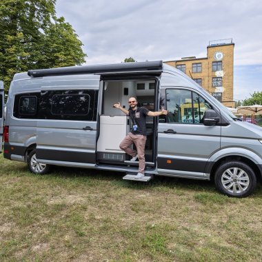 Volkswagen California - gama de campere care-ți aduce casă, masă și mașină într-un singur loc