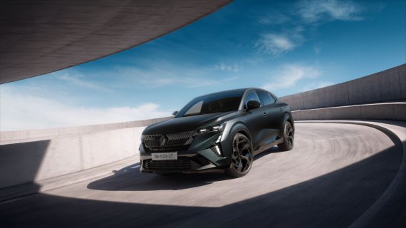 Renault aduce în România 50 de SUV-uri Rafale în ediție limitată Hypnotic. Când îl poți comanda