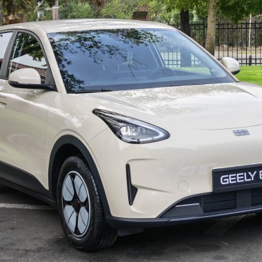 Am văzut Geely E2 și e cel mai practic model electric pentru oraș