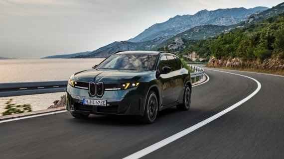 BMW prezintă noul iX3 M60: mai multă performanță, aceeași autonomie imbatabilă