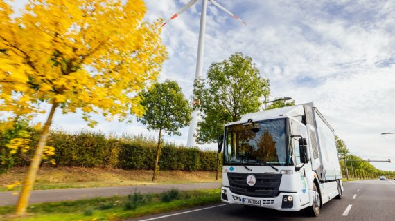 BMW testează un camion cu motor pe hidrogen la uzina din Leipzig