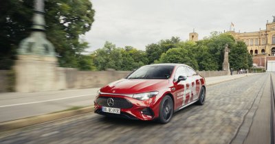 Mercedes-Benz introduce conducerea semi-autonomă urbană în Europa