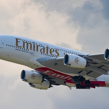 Emirates completes the first flight with 100% SAF for a cleaner aviation